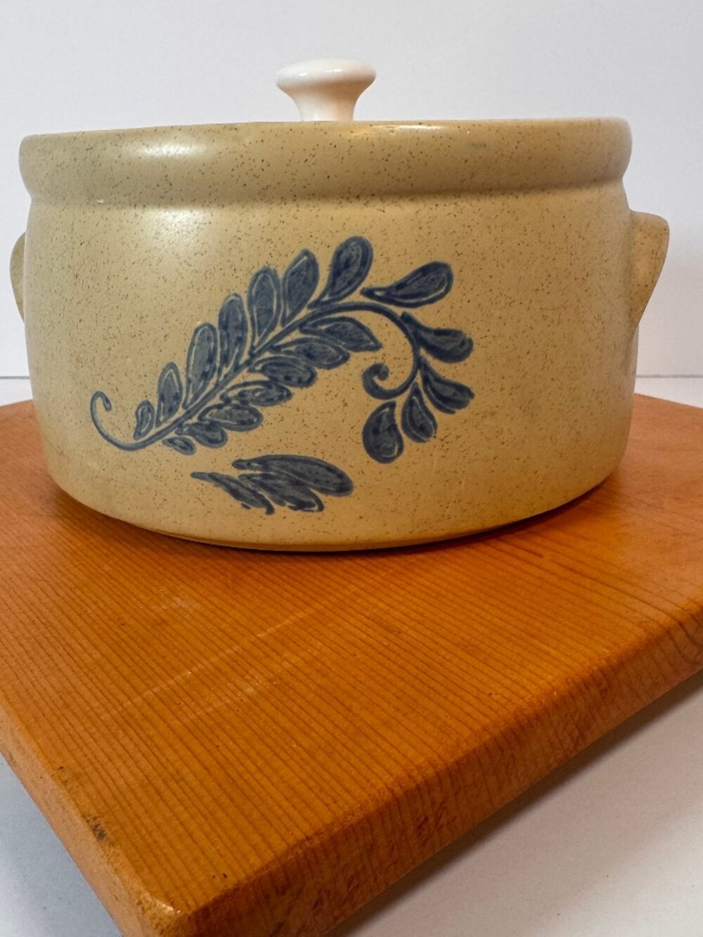 McCoy Pottery Bean Pot or Canister number 1421